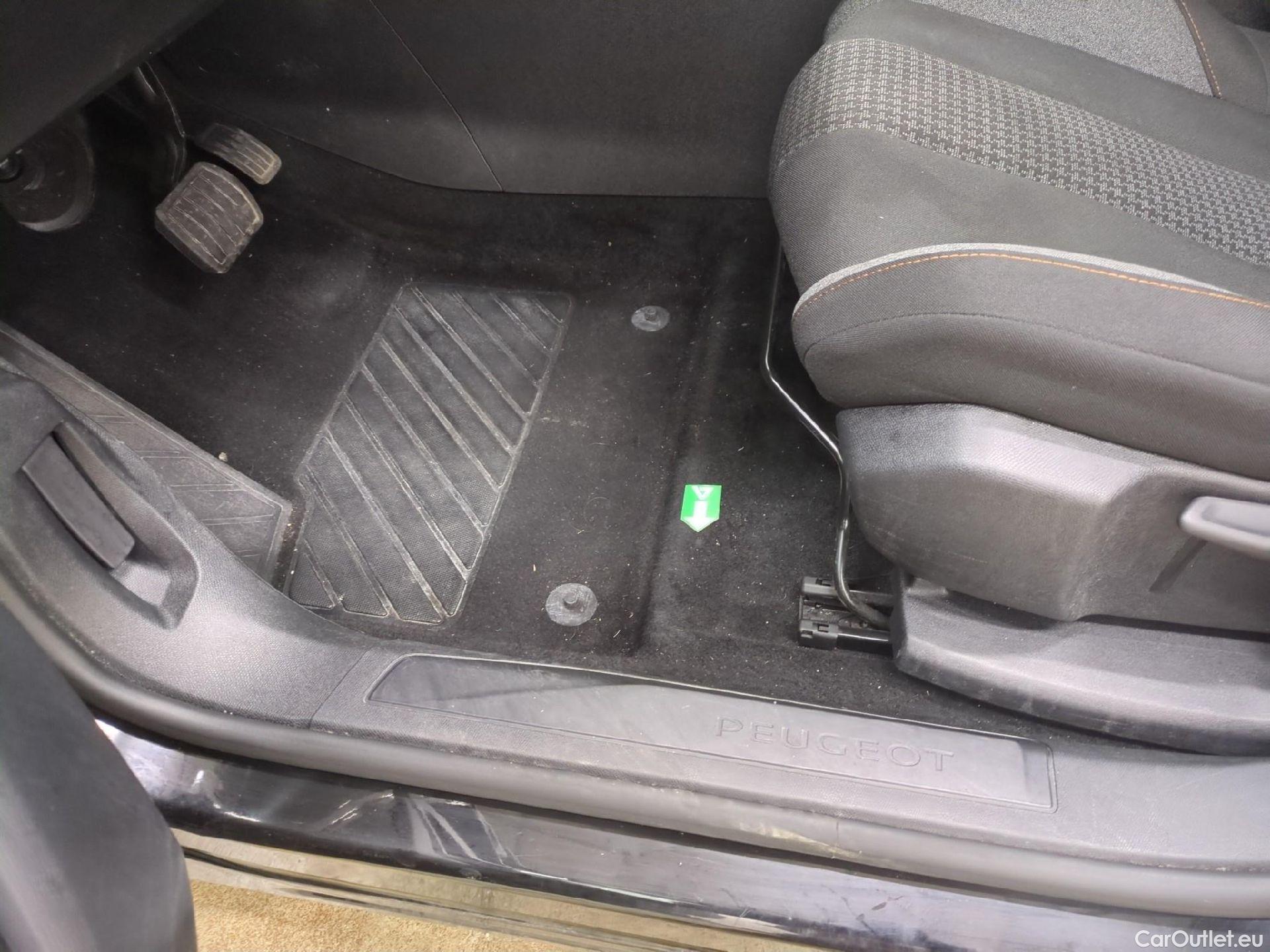  Peugeot  3008  Active Business 1.5 HDi 130CV BVA8 E6dT #23