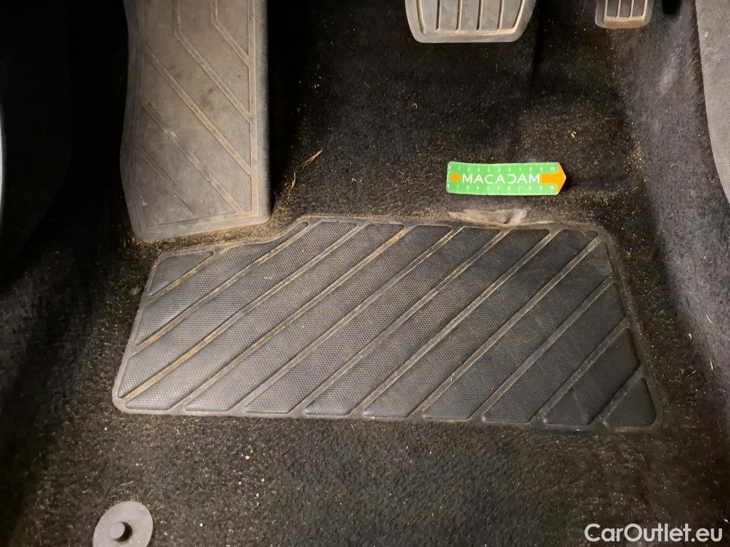  Peugeot  3008  II Active Pack 1.5 HDi 130CV BVA8 E6d #58