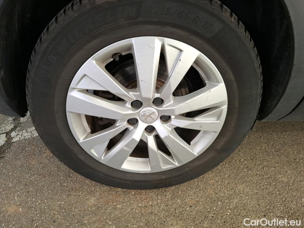  Peugeot  5008  Active Business 1.5 HDi 130CV BVM6 7 Sieges E6dT #83