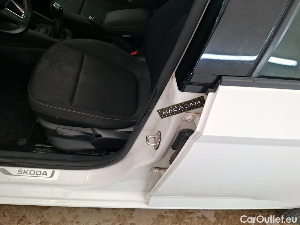  Skoda  Fabia  Clever 1.0 MPI 60CV BVM5 E6 #16