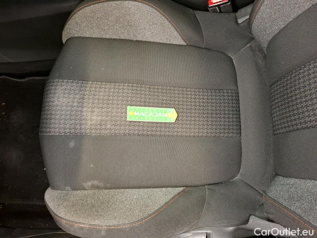  Peugeot  5008  Active Business 1.5 HDi 130CV BVM6 7 Sieges E6dT #97