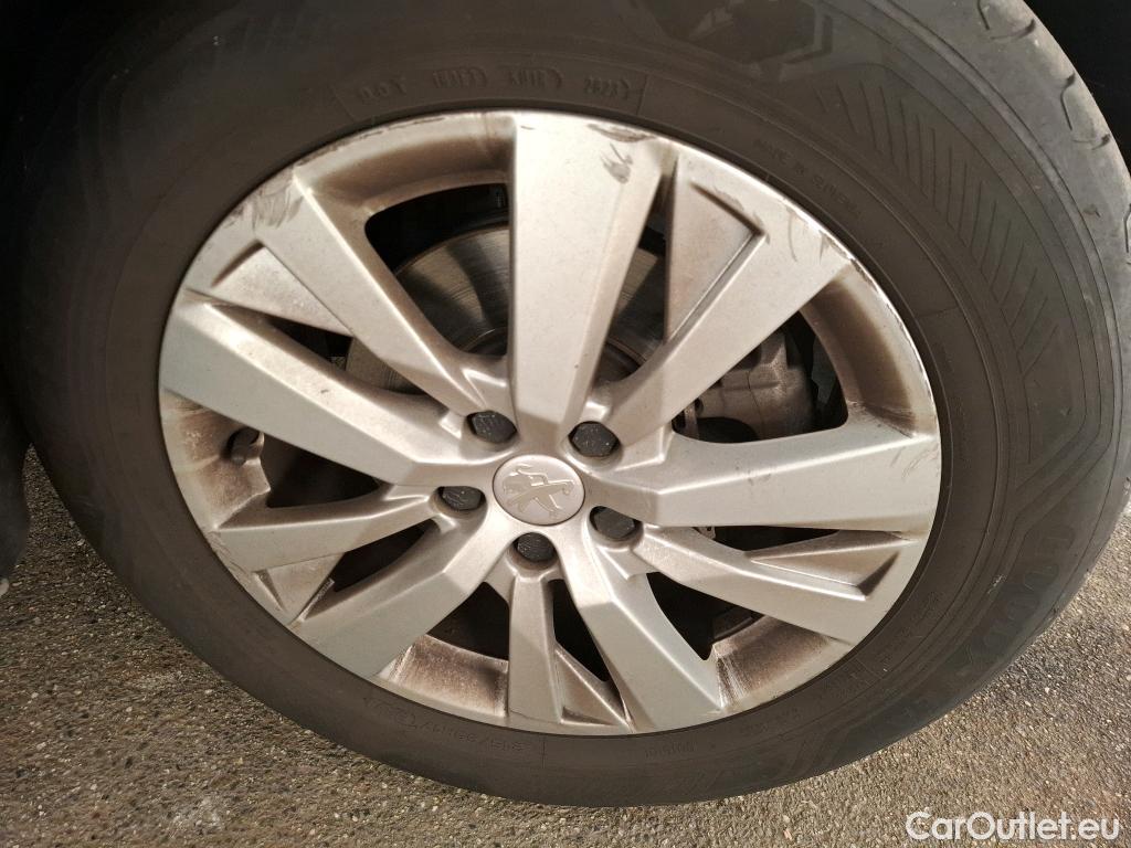  Peugeot  5008  Active Business 1.5 HDi 130CV BVM6 7 Sieges E6dT #57