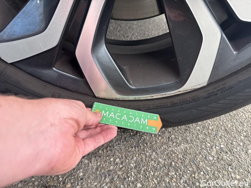  Renault  Captur  II Techno 1.6 E-TECH Hybrid 145CV BVA6 E6d #17