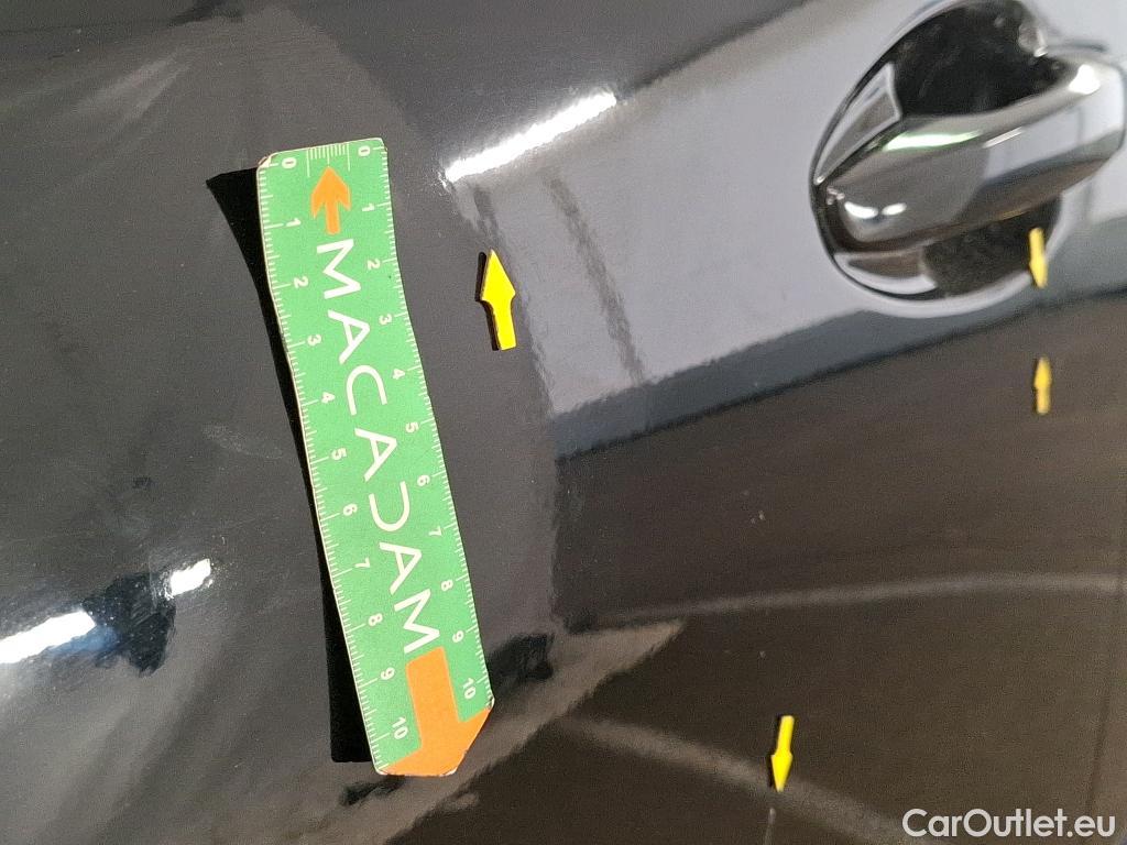  Peugeot  5008  Active Business 1.5 HDi 130CV BVM6 7 Sieges E6dT #117