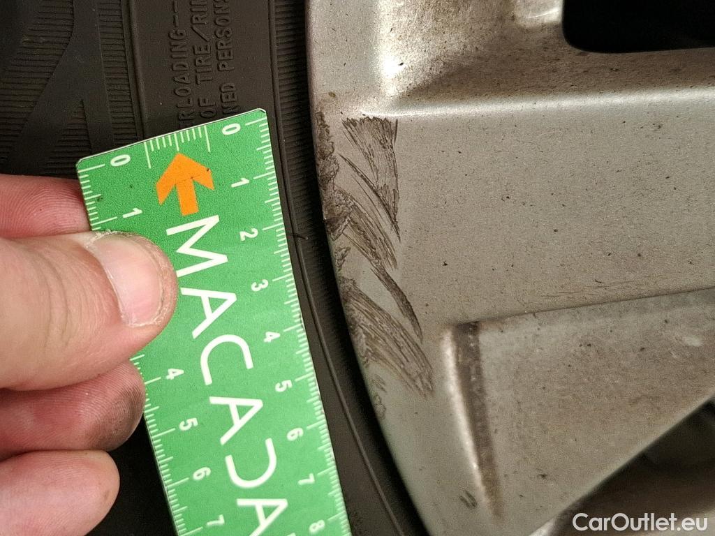  Peugeot  5008  Active Business 1.5 HDi 130CV BVM6 7 Sieges E6dT #67