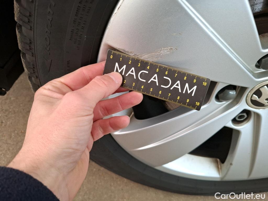  Skoda  Superb  Break Business 2.0 TDI 150CV BVA7 E6d #38