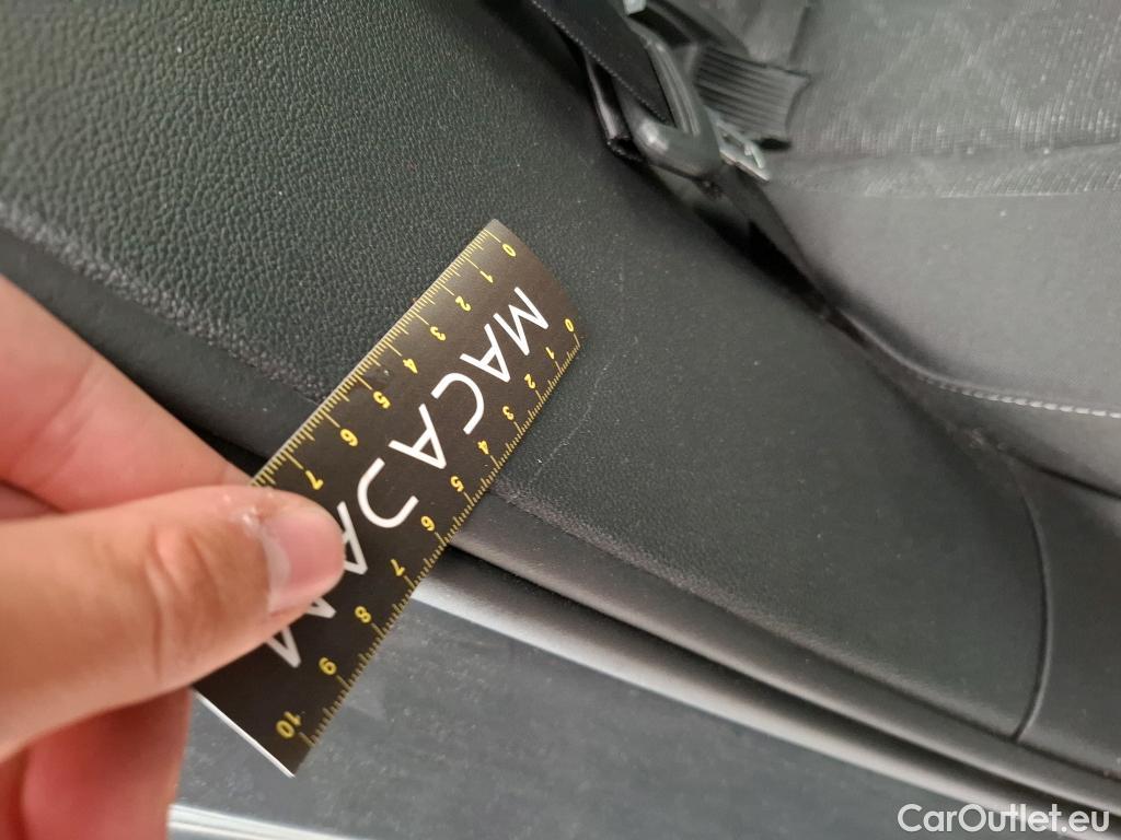  Volkswagen  Golf  VOLKSWAGEN / 2020 / 5P / Berline 2.0 TDI SCR 115 DSG7 Life Busi #14