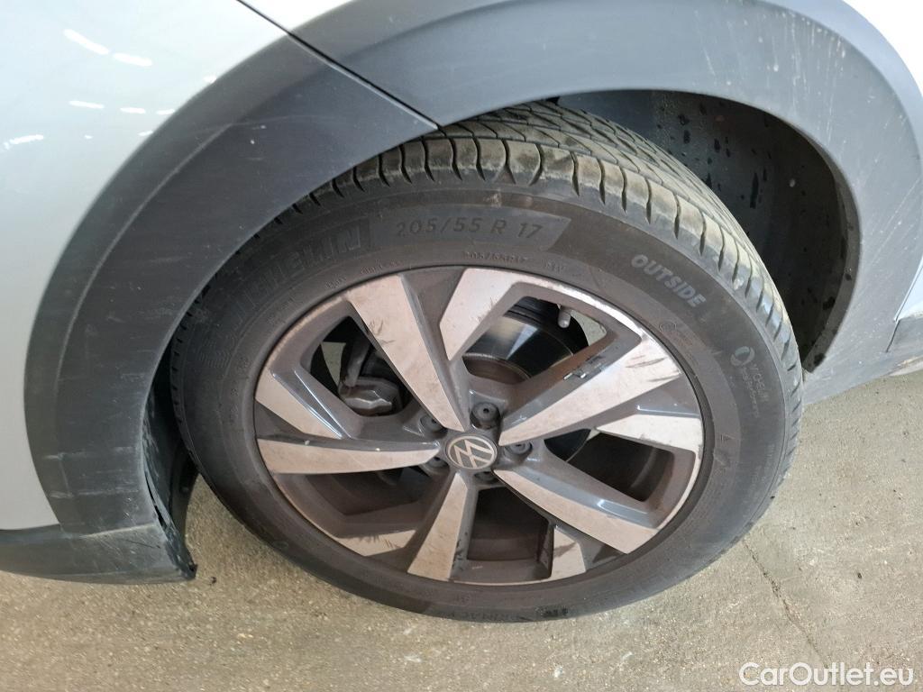  Volkswagen  Taigo  Style 1.0 TSI 110CV BVA7 E6d #13