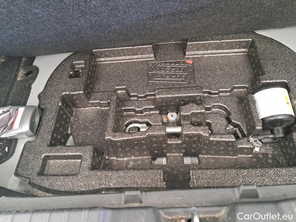  Toyota  Corolla TOYOTA  / 2022 / 5P / Berline Hybride 140h Dynamic Business Beyond Zer #89