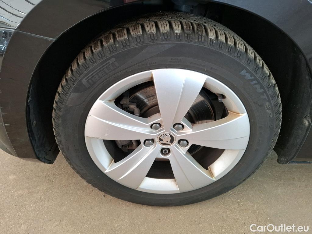  Skoda  Superb  Break Business 2.0 TDI 150CV BVA7 E6d #37