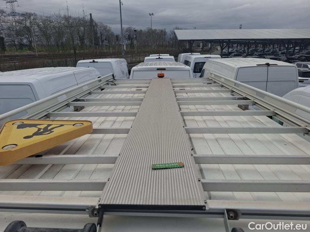  Peugeot  Boxer PEUGEOT  VU 4p Fourgon BLUEHDI 110 PREMIUM 330 L2H2 #78