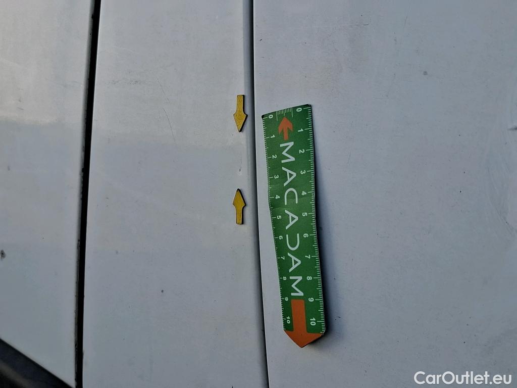  Peugeot  Boxer PEUGEOT  VU 4p Fourgon BLUEHDI 110 PREMIUM 330 L2H2 #70