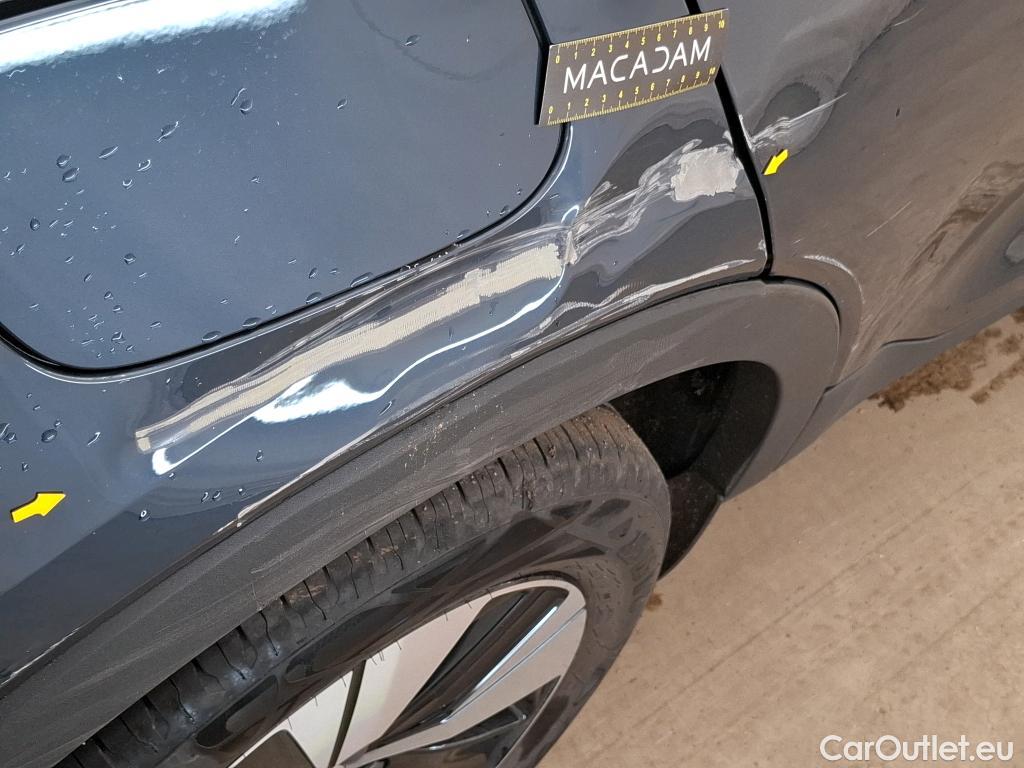  Volvo  XC 40 XC40 Momentum Plug-in Hybrid 2WD 1.5 #3