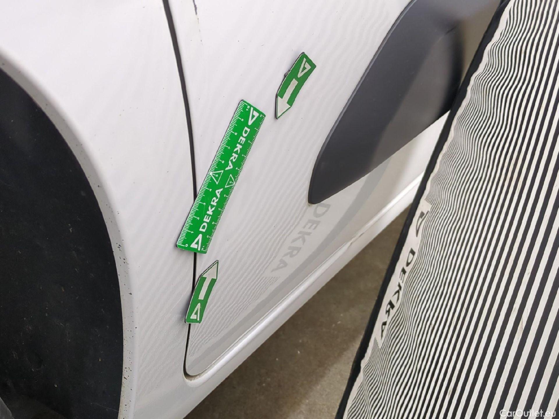  Citroen  Berlingo  Fourgon Club M 650 1.5 BlueHDi 75CV BVM5 E6dT #30