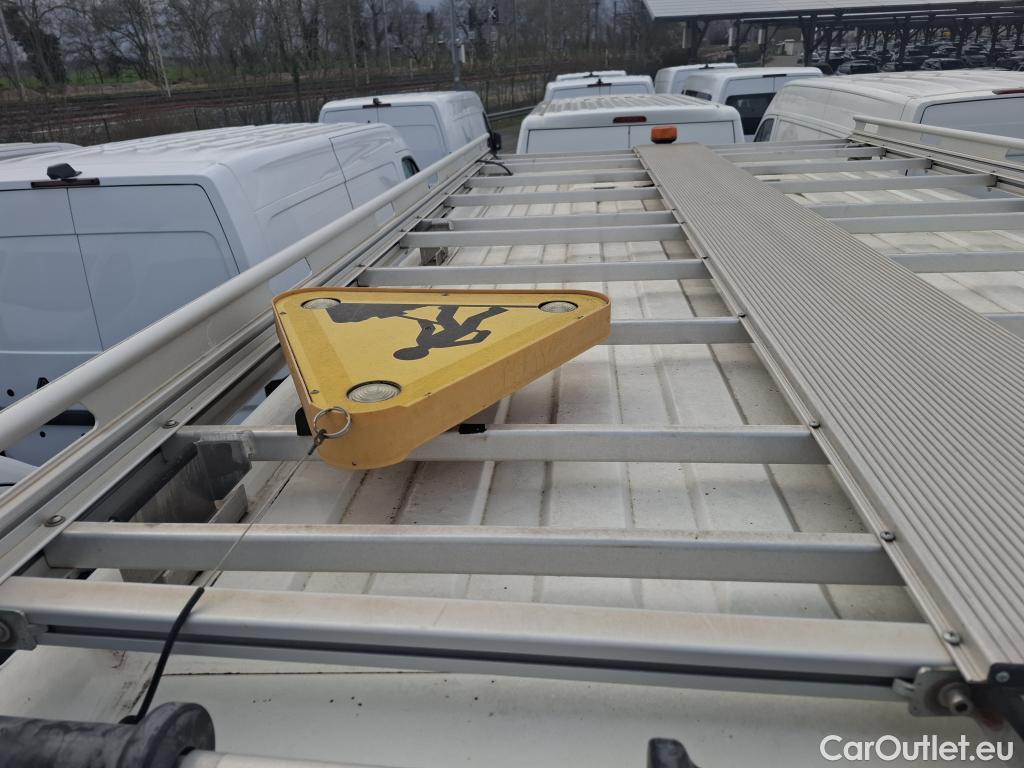  Peugeot  Boxer PEUGEOT  VU 4p Fourgon BLUEHDI 110 PREMIUM 330 L2H2 #77