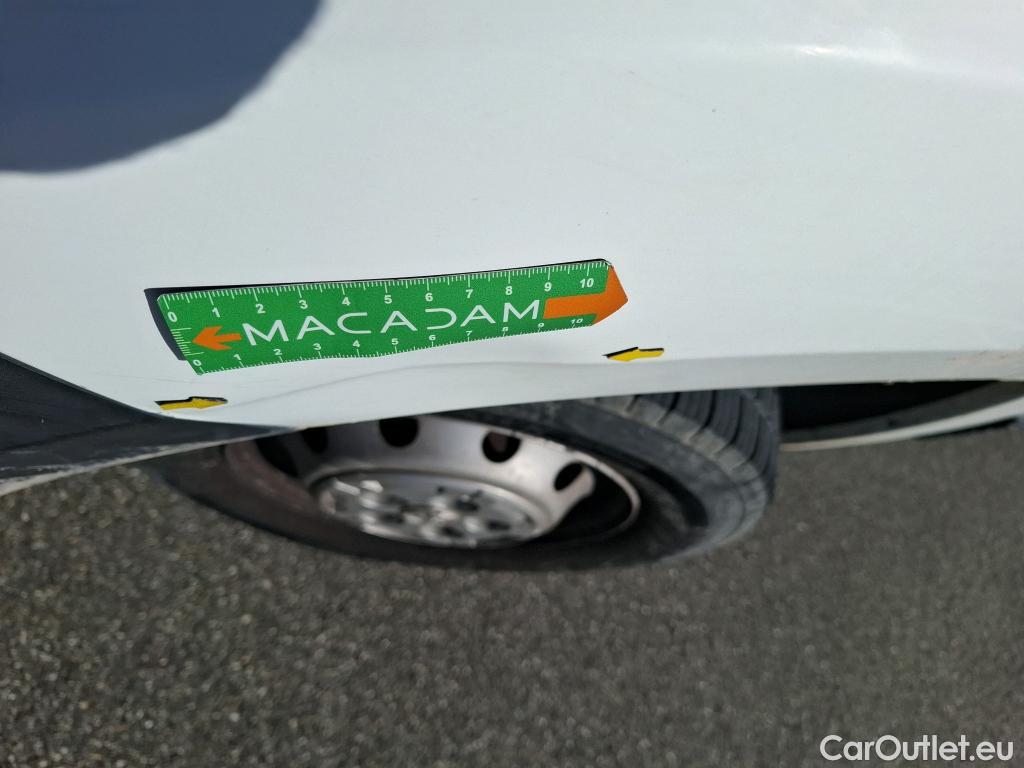  Peugeot  Boxer PEUGEOT  VU 4p Fourgon BLUEHDI 110 PREMIUM 330 L2H2 #27