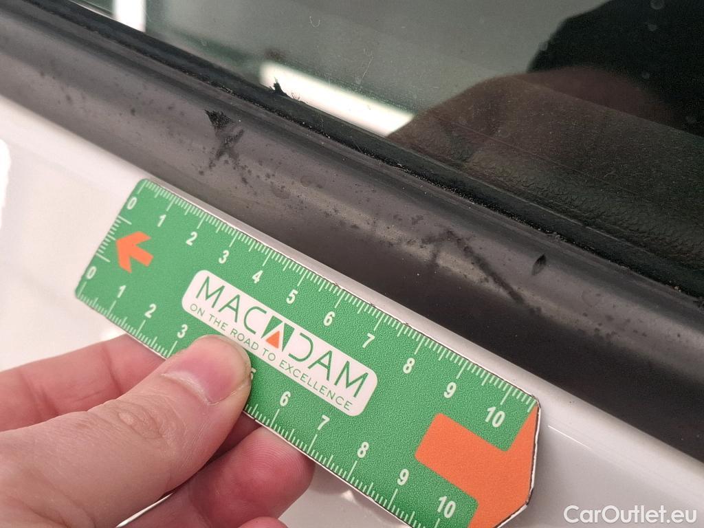  Renault  Clio  IV Air MediaNav 1.5 dCi 75CV BVM5 E6 #17