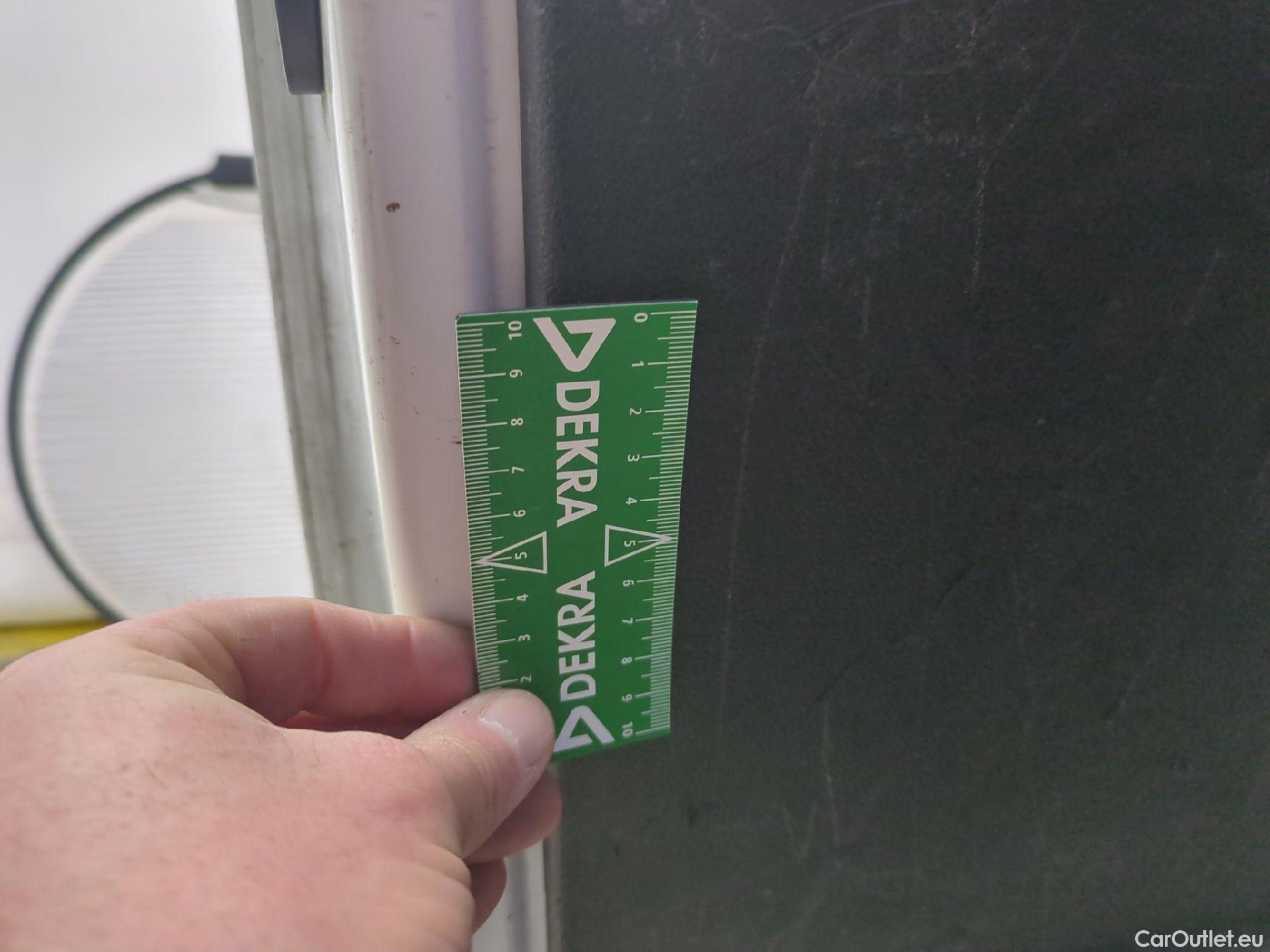  Renault  Trafic RENAULT  / 2019 / 4P / Fourgon tole FG GCF L2H2 1200 Energy dCi 145 E6 #41