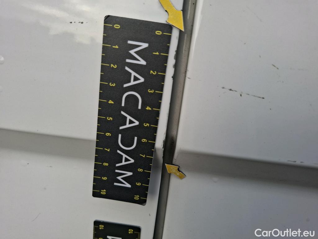  Volkswagen  Crafter  Fourgon Fourgon 35 mittlerer Radstand mit Hochdach FWD 2.0 140CV BVM6 #29