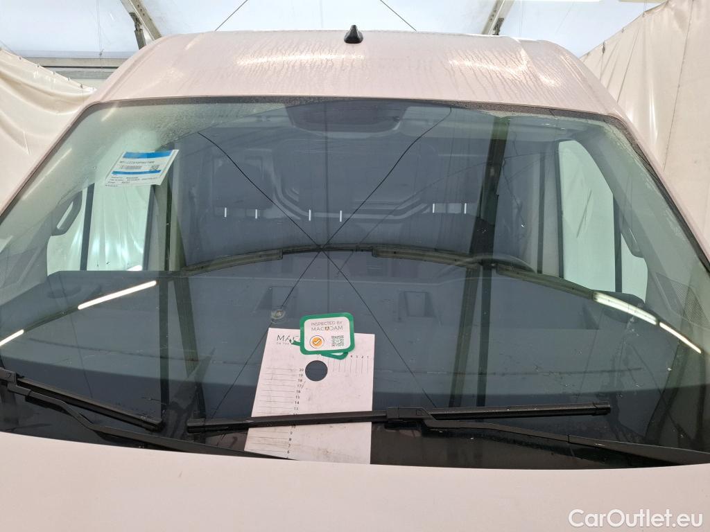  Volkswagen  Crafter VOLKSWAGEN  / 2017 / 4P / Fourgon tôlé 2.0TDI 140 35 L3H3 Business #1