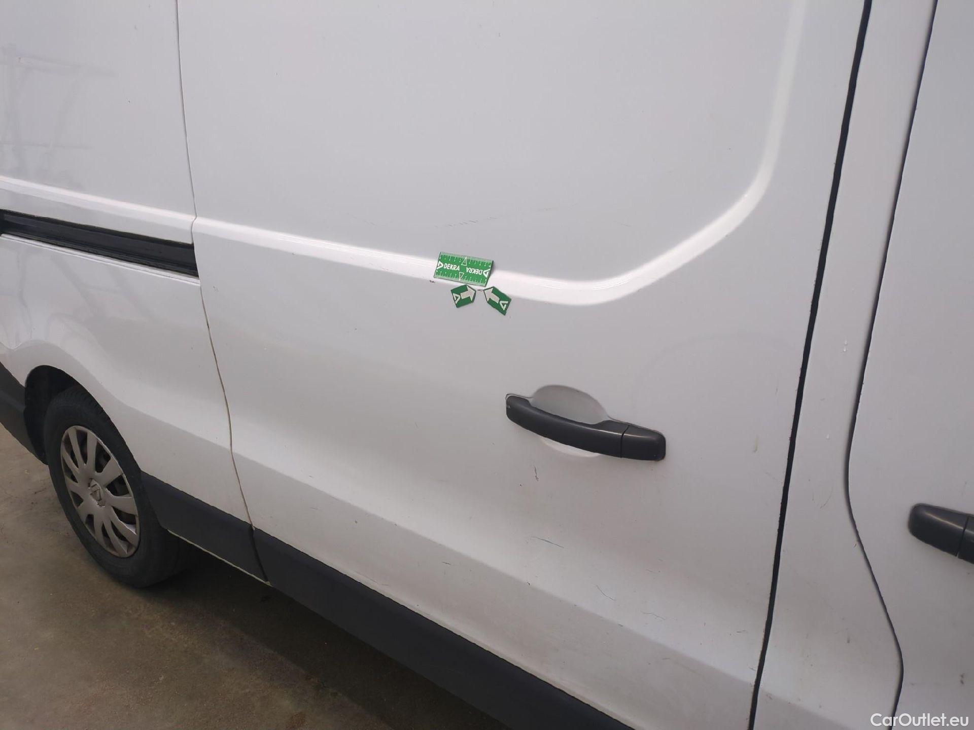  Renault  Trafic RENAULT  / 2019 / 4P / Fourgon tole FG GCF L2H2 1200 Energy dCi 145 E6 #34