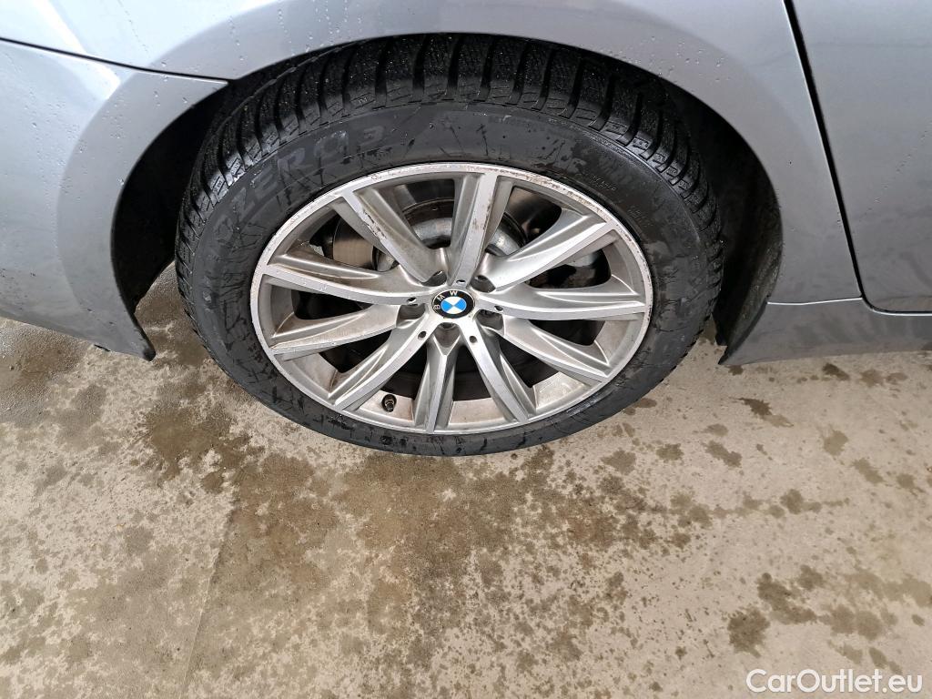  Bmw  Serie 5 BMW Série 5 / 2016 / 4P / Berline 530e iPerformance 252ch Busi Design BVA8 #25