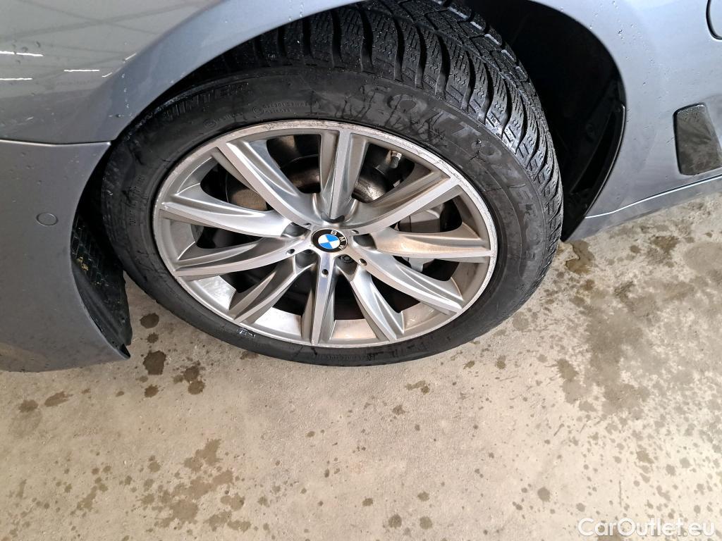  Bmw  Serie 5 BMW Série 5 / 2016 / 4P / Berline 530e iPerformance 252ch Busi Design BVA8 #21