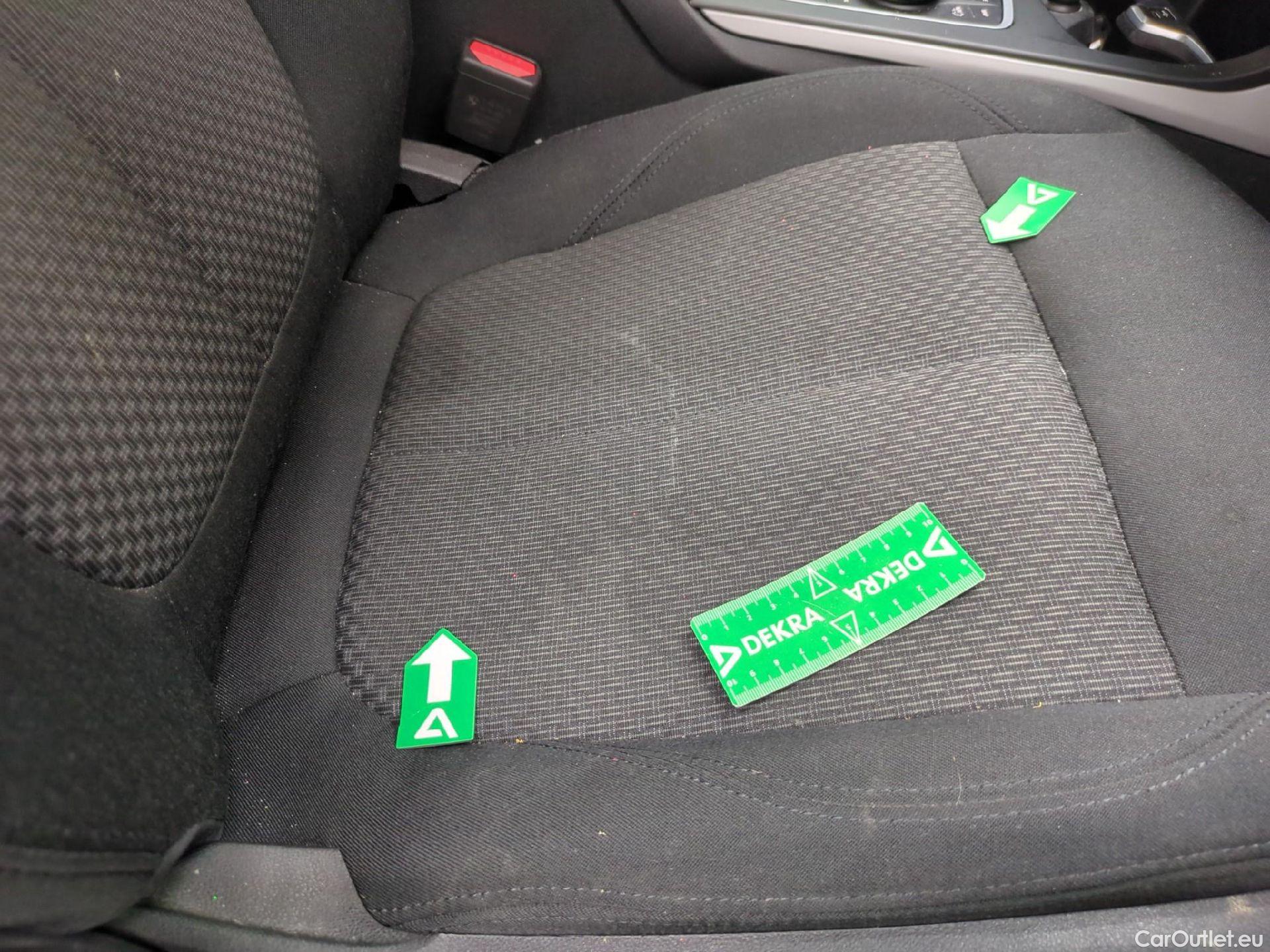  Bmw  Serie 1 1 Berline 116 d Business Design 1.5 115CV BVA7 E6d #1