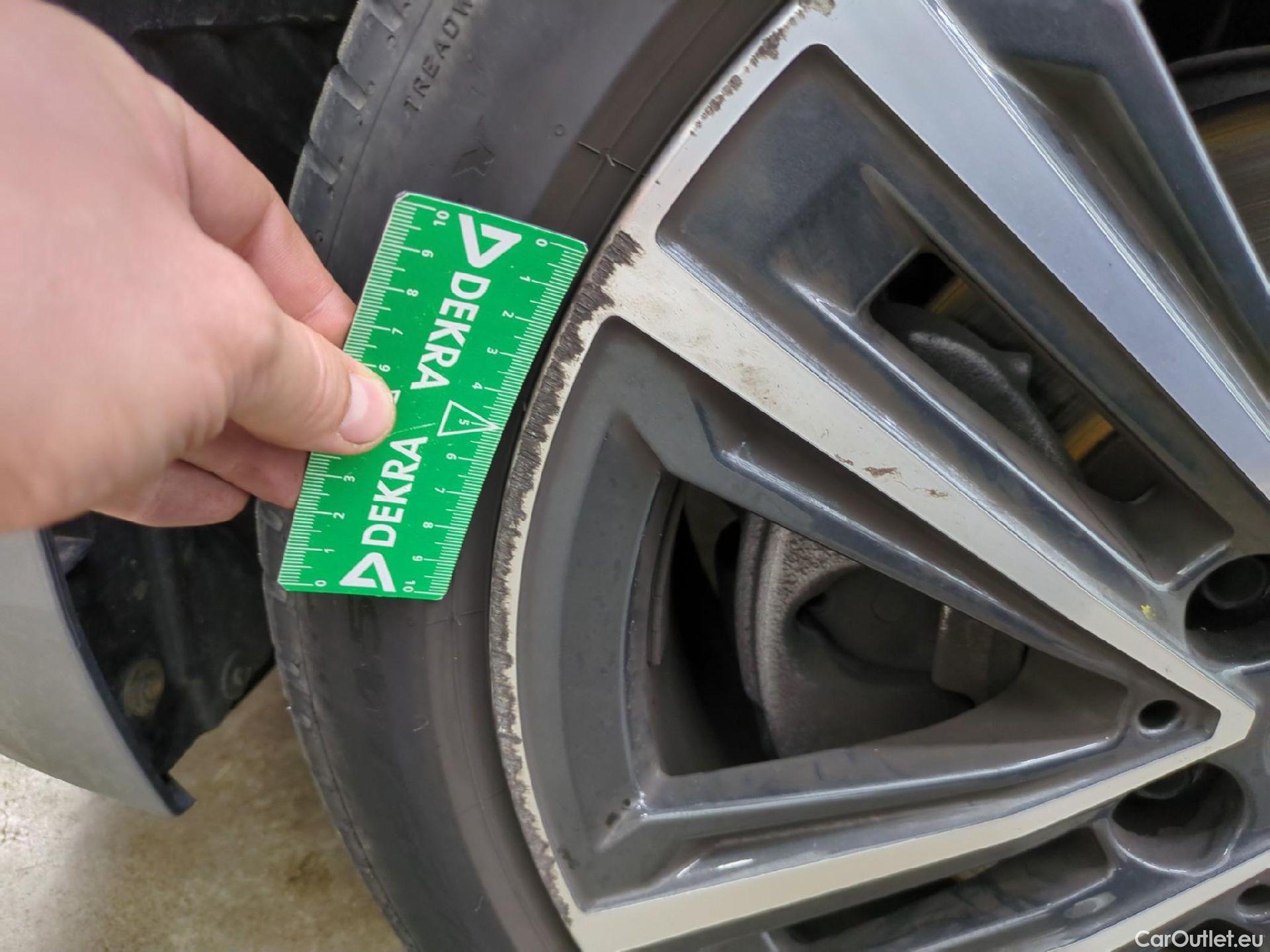  Bmw  Serie 1 1 Berline 116 d Business Design 1.5 115CV BVA7 E6d #9