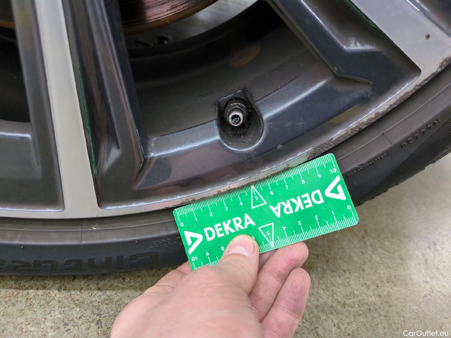  Bmw  Serie 1 1 Berline 116 d Business Design 1.5 115CV BVA7 E6d #6