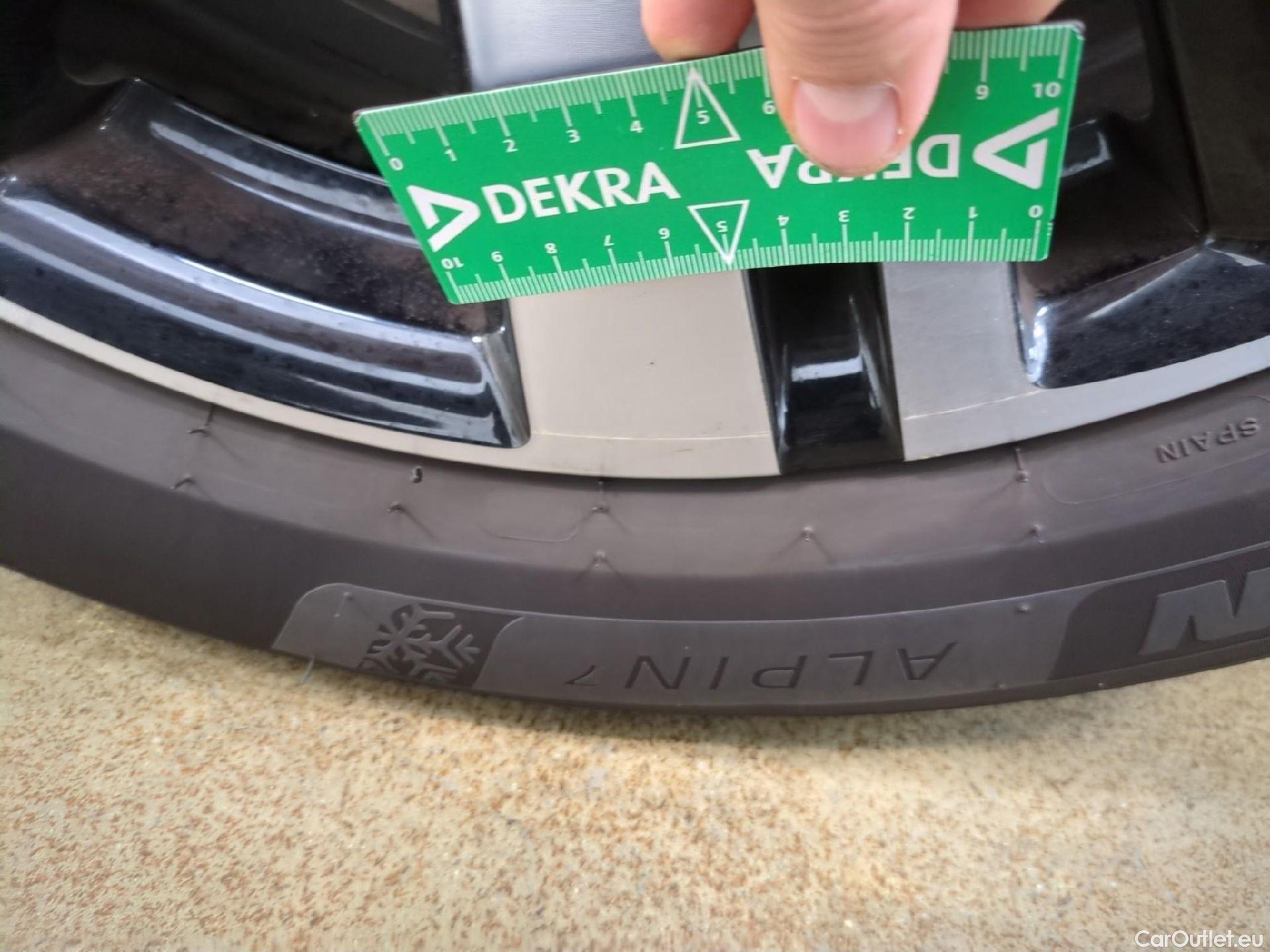  Peugeot  3008 PEUGEOT  / 2020 / 5P / SUV BlueHDi 130 S&S EAT8 GT #7