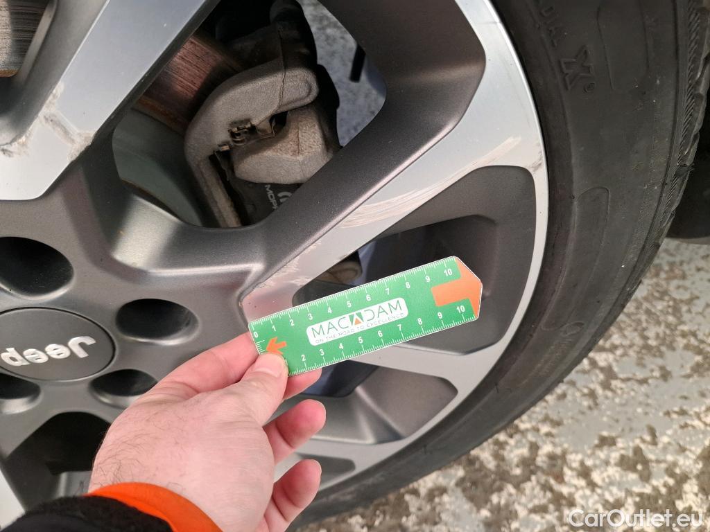  Jeep  Patriot JEEP Renegade / 2018 / 5P / SUV 1.3 TURBO T4 240PS 4XE S #35