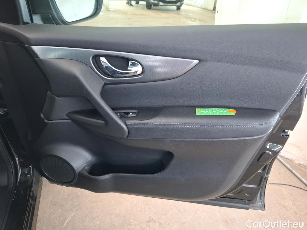  Nissan  Qashqai NISSAN  / 2017 / 5P / Crossover 1.3 DIG-T 140 N-Connecta #8