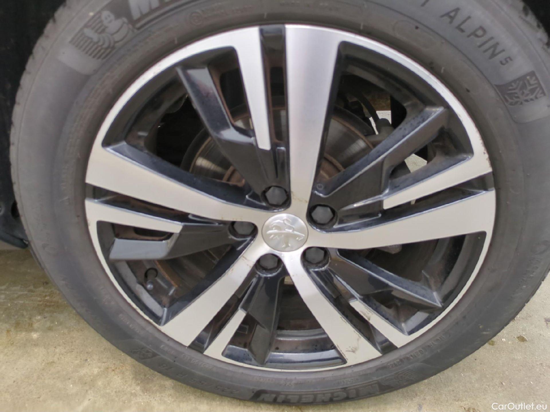  Peugeot  3008 PEUGEOT  / 2020 / 5P / SUV BlueHDi 130 S&S EAT8 GT #15