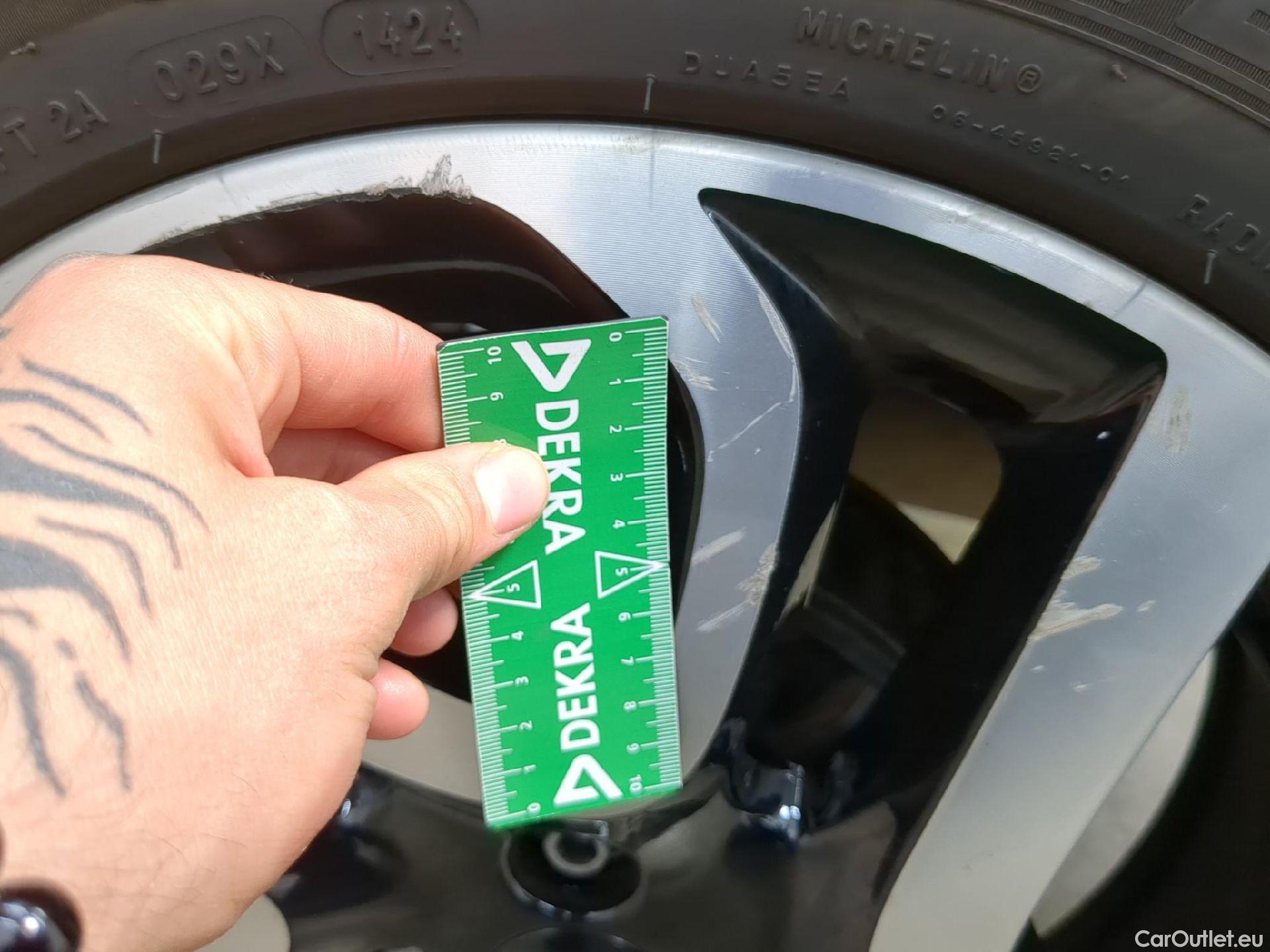  Renault  Captur  Helly Hansen 1.2 TCe 120CV BVA6 E5 #9