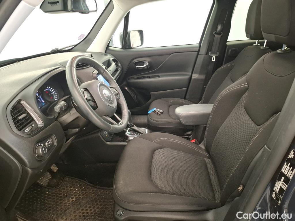  Jeep  Patriot JEEP Renegade / 2018 / 5P / SUV 1.3 TURBO T4 240PS 4XE S #48