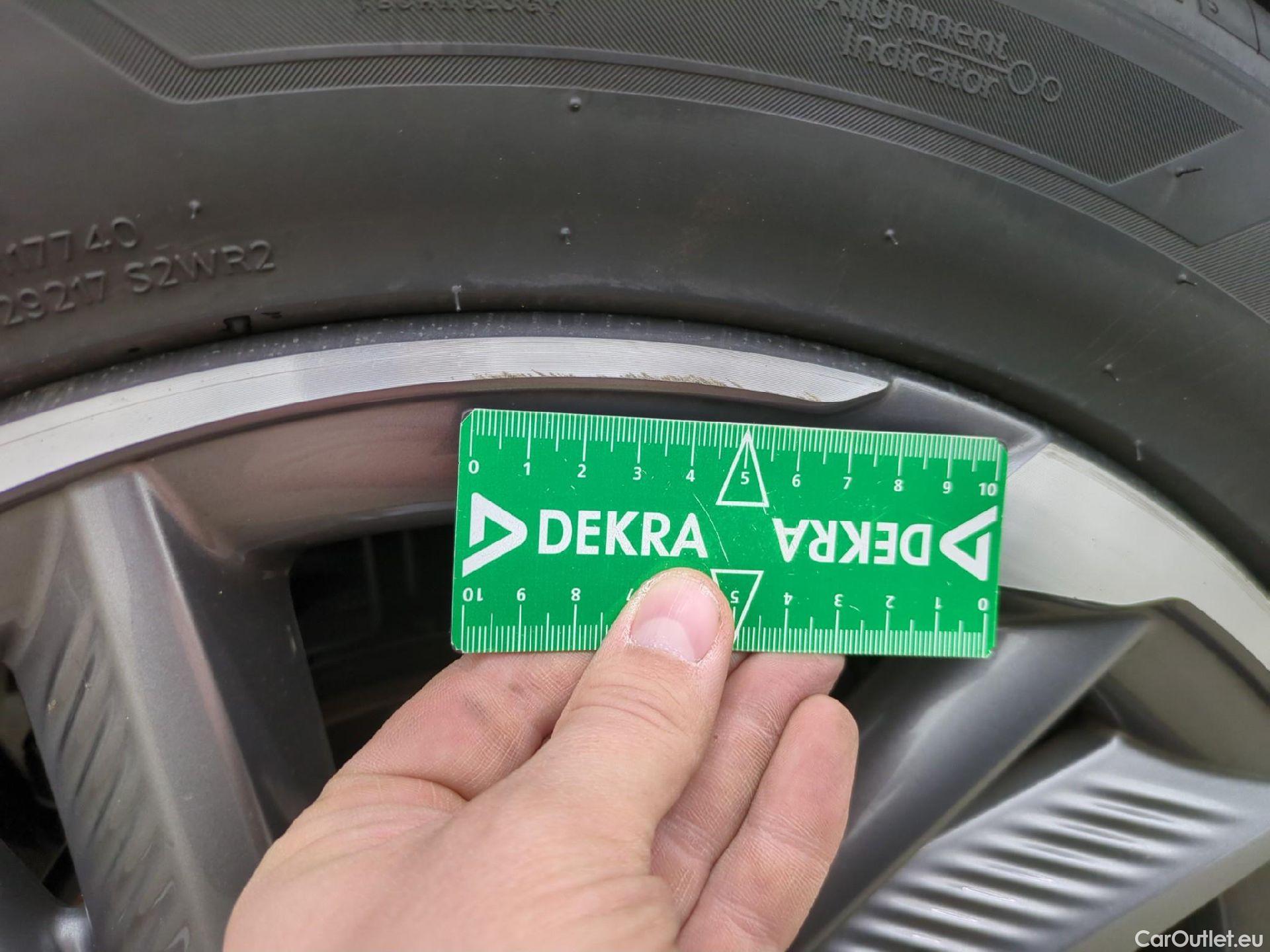  DS  DS7 7 Crossback Executive 2.0 BlueHDi 180CV BVA8 E6d #13