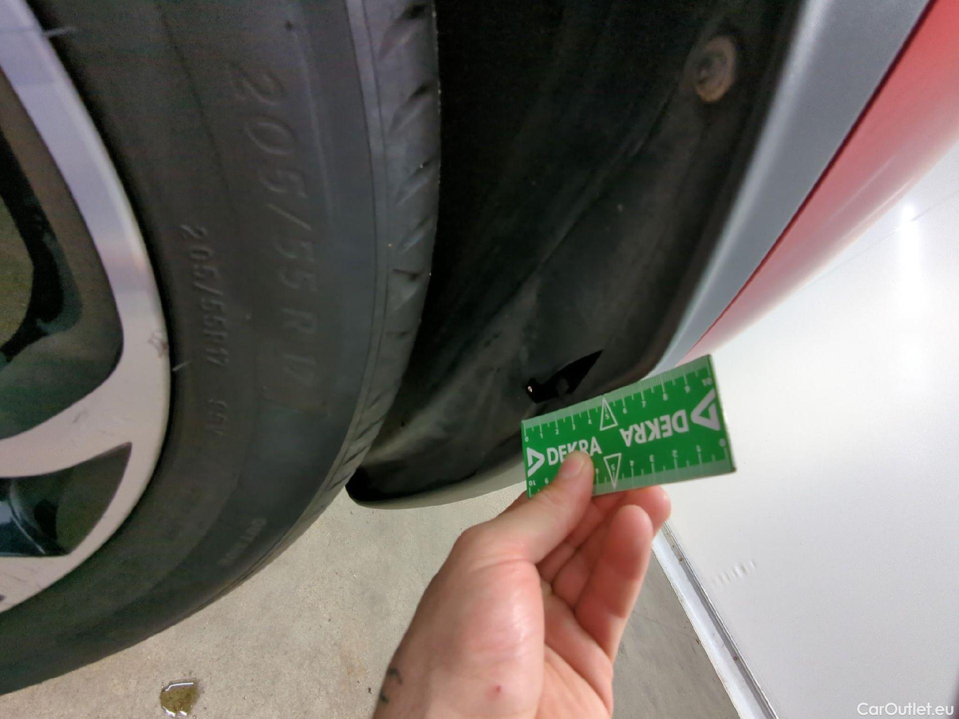  Renault  Captur  Helly Hansen 1.2 TCe 120CV BVA6 E5 #6