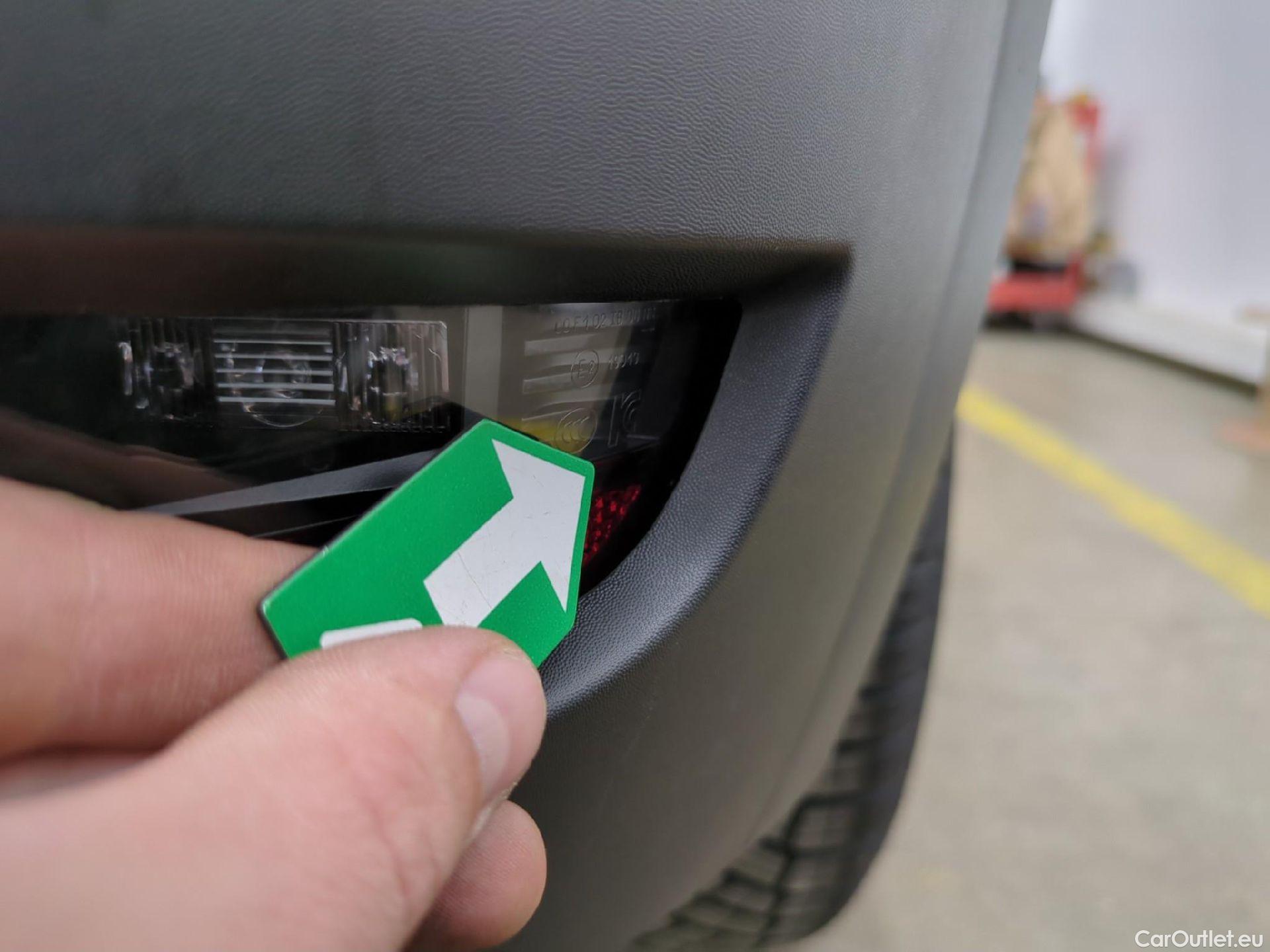  Renault  Captur  II Evolution 1.6 E-TECH Hybrid 145CV BVA6 E6d #10