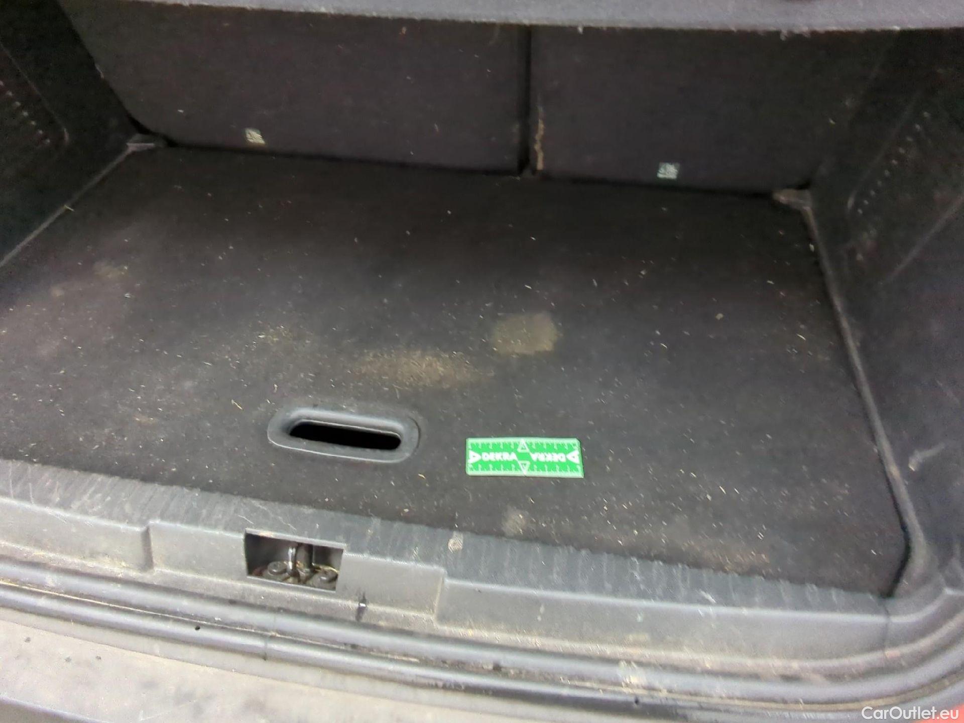  Renault  Captur  Helly Hansen 1.2 TCe 120CV BVA6 E5 #1