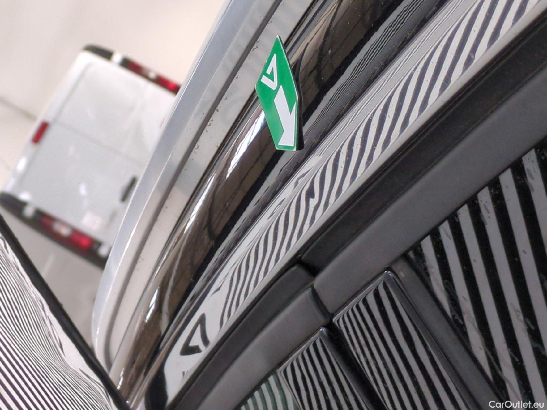  Peugeot  3008 PEUGEOT  / 2020 / 5P / SUV BlueHDi 130 S&S EAT8 GT #25