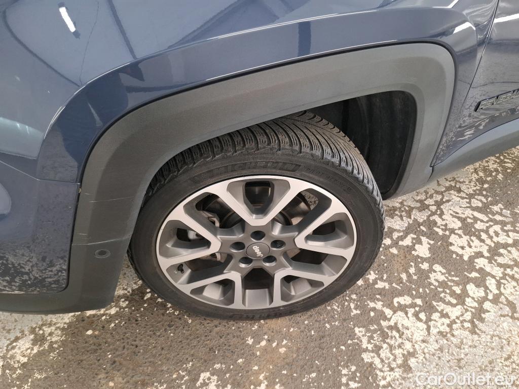  Jeep  Patriot JEEP Renegade / 2018 / 5P / SUV 1.3 TURBO T4 240PS 4XE S #52