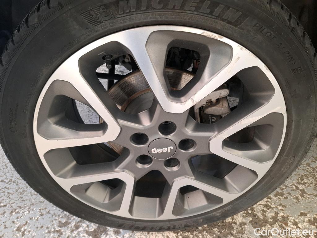  Jeep  Patriot JEEP Renegade / 2018 / 5P / SUV 1.3 TURBO T4 240PS 4XE S #34