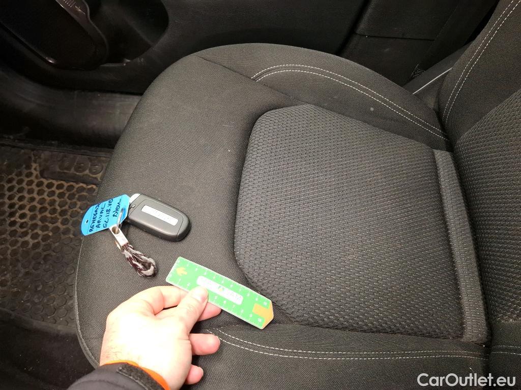  Jeep  Patriot JEEP Renegade / 2018 / 5P / SUV 1.3 TURBO T4 240PS 4XE S #50