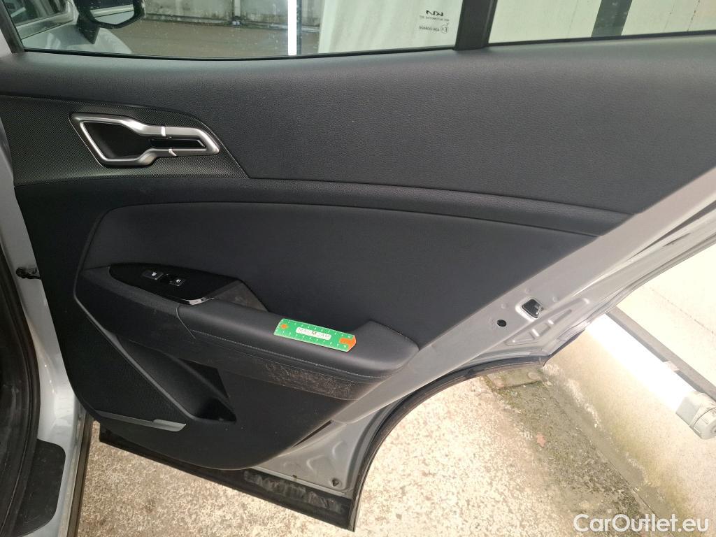  KIA  Sportage KIA  5p SUV 1.6 T-GDI 177 ISG DCT7 DESIGN 2WD #17