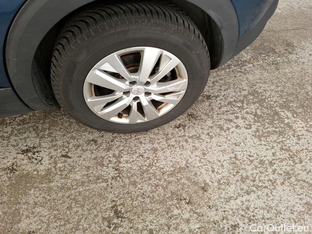  Peugeot  3008  Active Pack 1.5 HDi 130CV BVA8 E6d #33