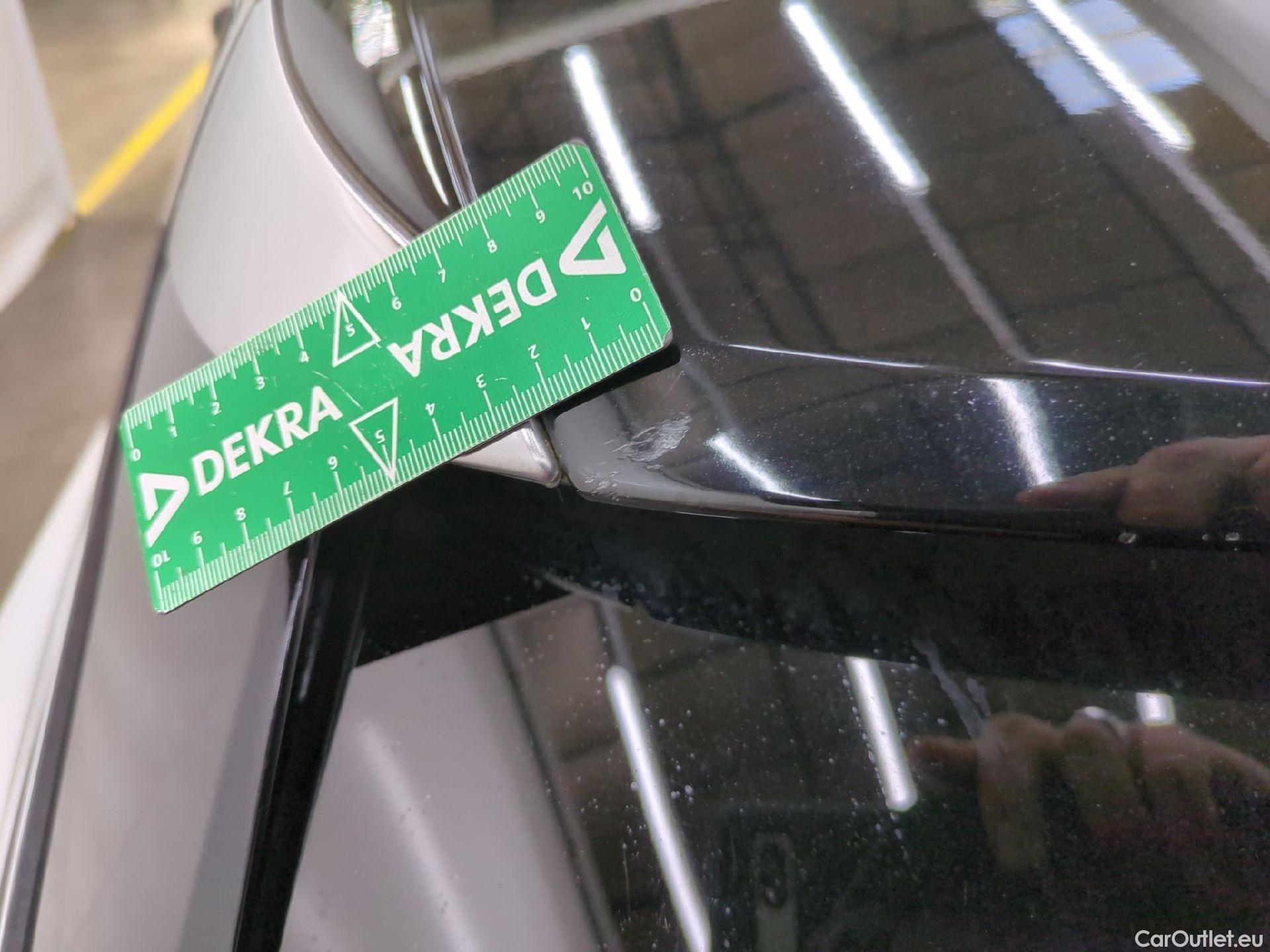  Peugeot  3008 PEUGEOT  / 2020 / 5P / SUV BlueHDi 130 S&S EAT8 GT #31