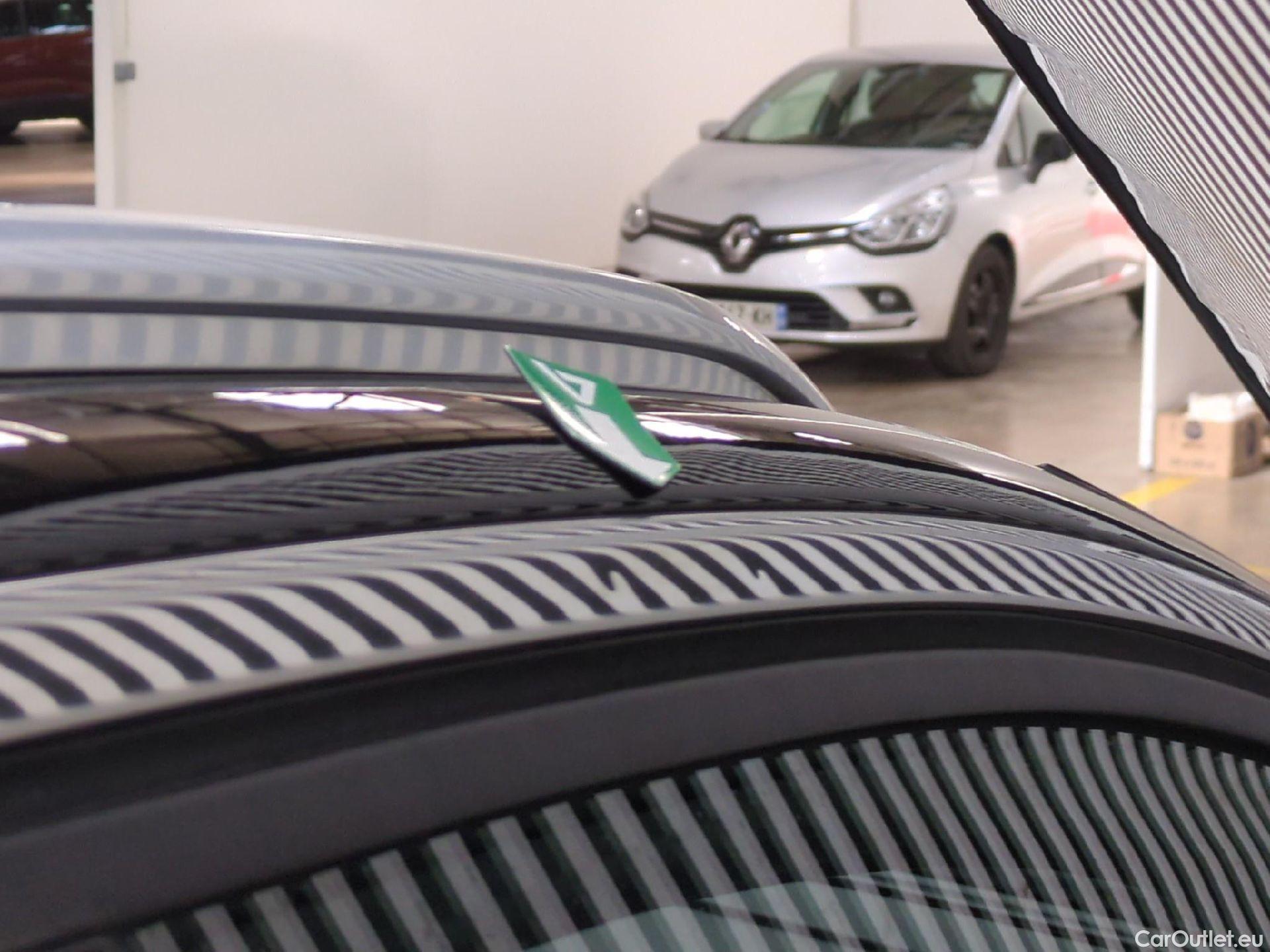  Peugeot  3008 PEUGEOT  / 2020 / 5P / SUV BlueHDi 130 S&S EAT8 GT #20