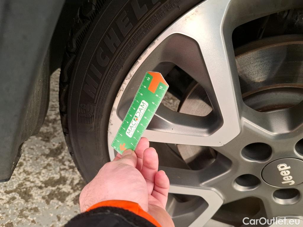  Jeep  Patriot JEEP Renegade / 2018 / 5P / SUV 1.3 TURBO T4 240PS 4XE S #30