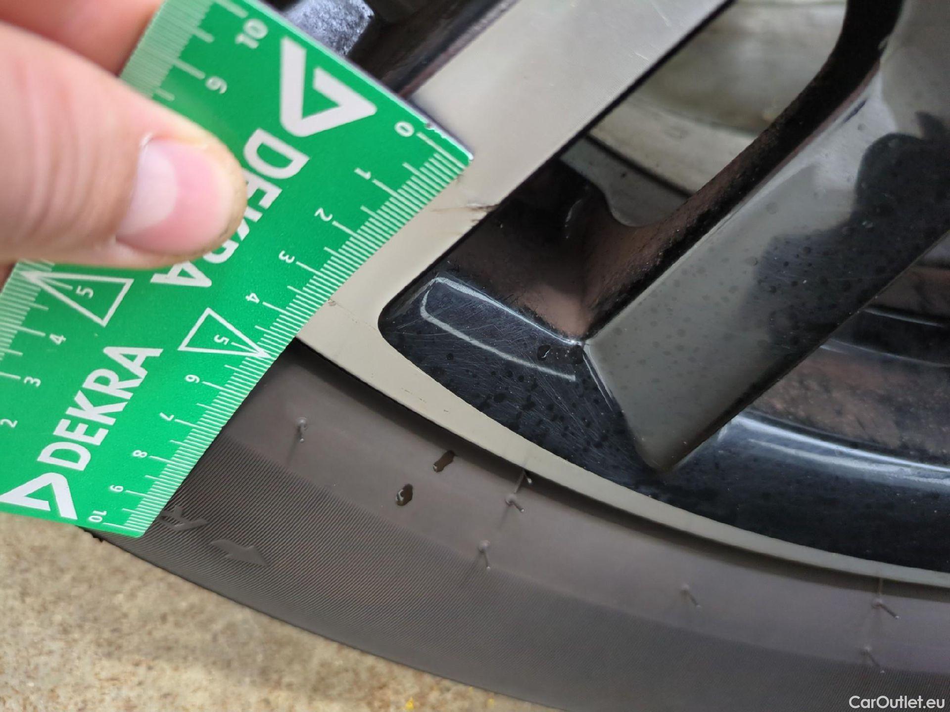  Peugeot  3008 PEUGEOT  / 2020 / 5P / SUV BlueHDi 130 S&S EAT8 GT #12